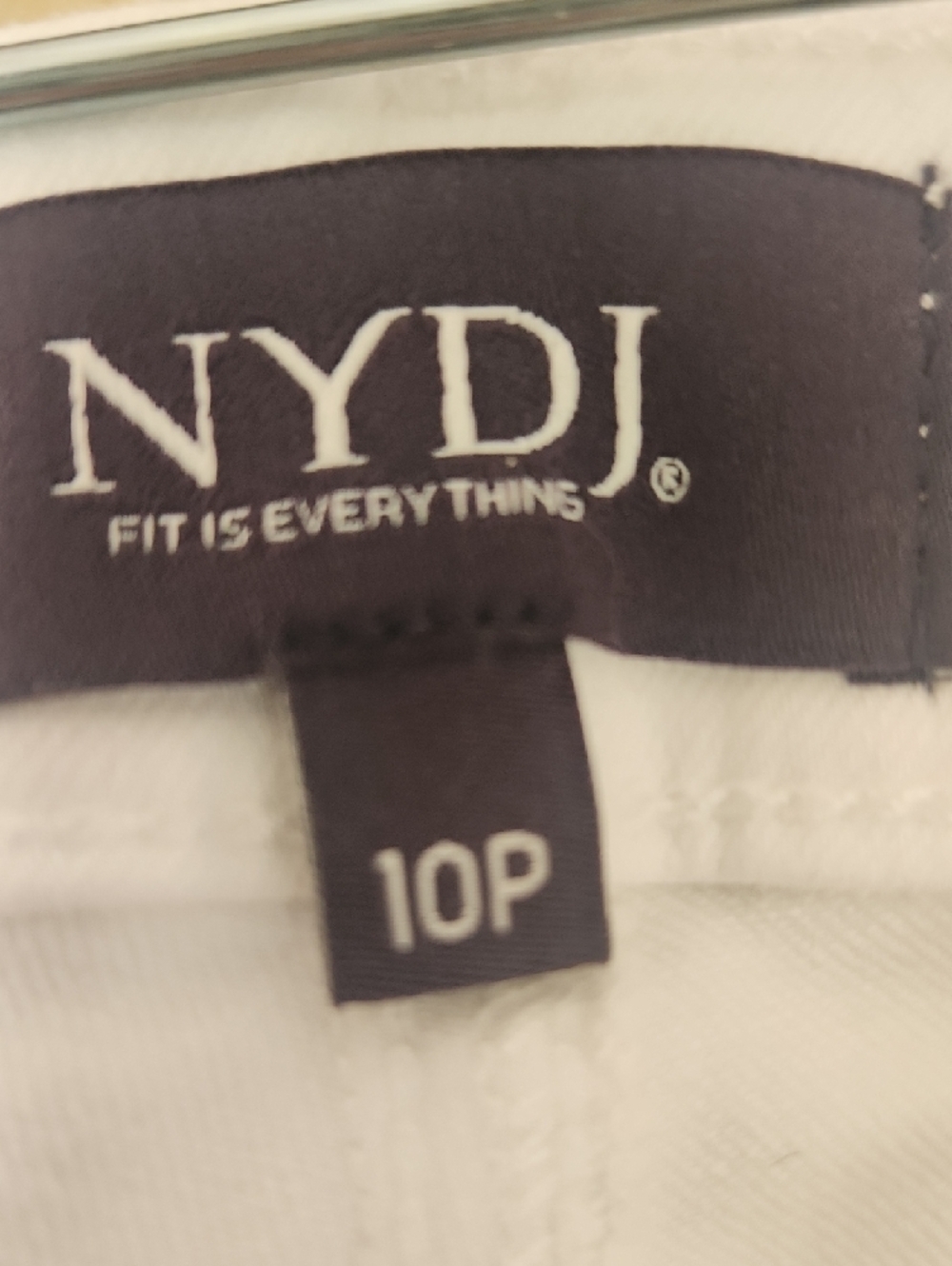 SALE ! SALE -NWT- BRAND <NYDJ >White Skinny Jeans for Women - Picture 4 of 10